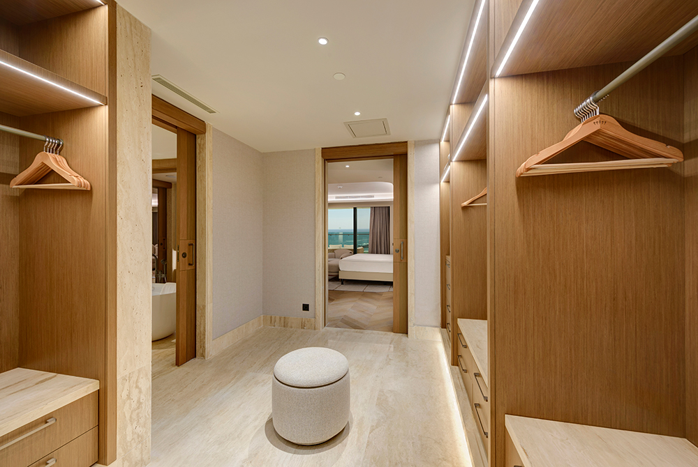 Regnum The Crown Panaromic Suite (20)